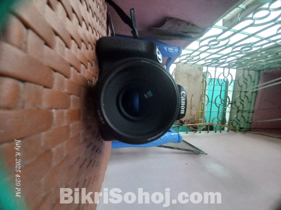 Canon 1300D